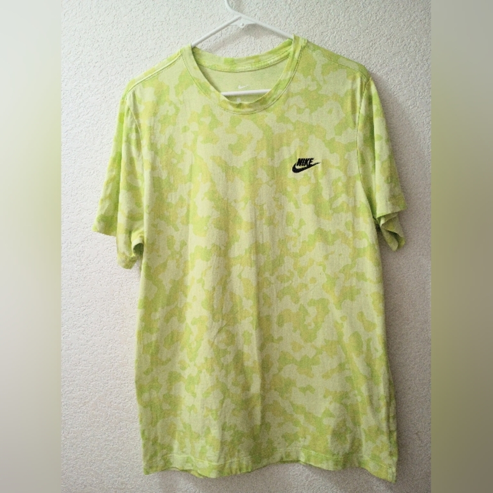 Nike Men's Lime Camo Short Sleeve Tee